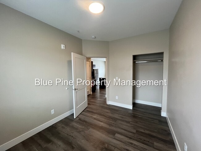 Building Photo - 591 Turin Way