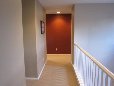 Building Photo - 10415 Lilac Square Ave