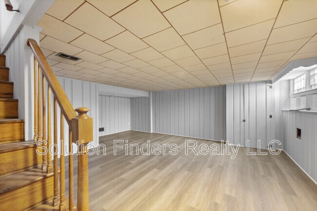 Building Photo - 1812 Edgewood Rd