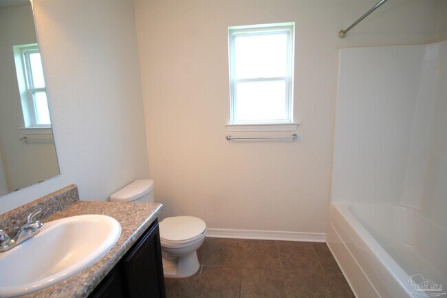 Building Photo - 5621 Peach Dr