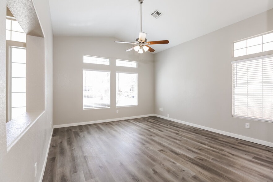 Building Photo - 3565 Scottsbluff St