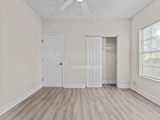 Building Photo - 8210 N Klondyke St