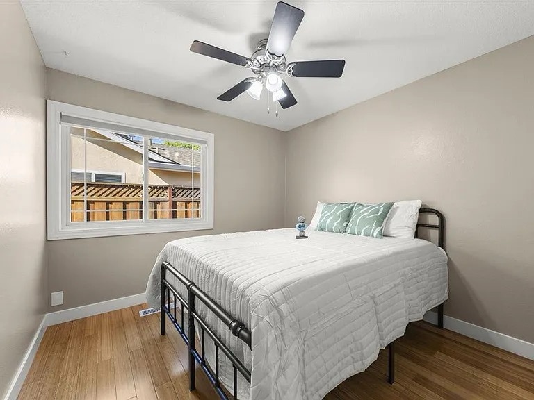 Building Photo - 7330 Wren Ave