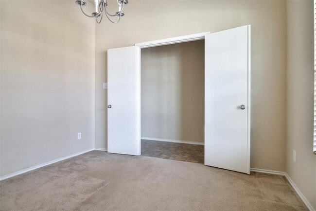 Building Photo - 11427 Barbican Court