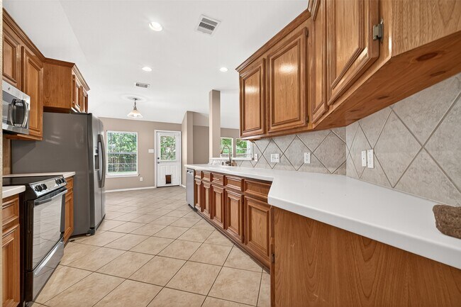 Building Photo - 16715 Red Falls Cir