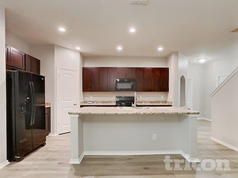 Building Photo - 3442 Still Pond