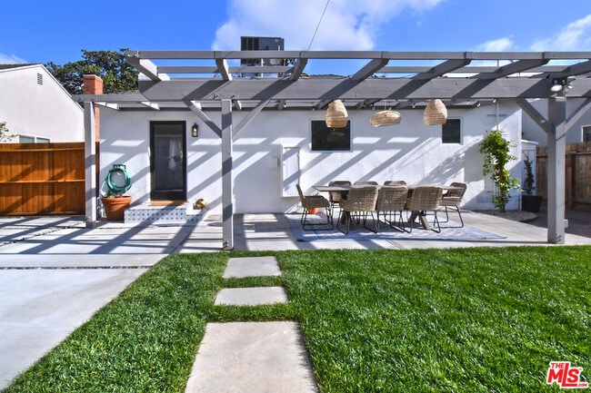 Building Photo - 6167 Costello Ave