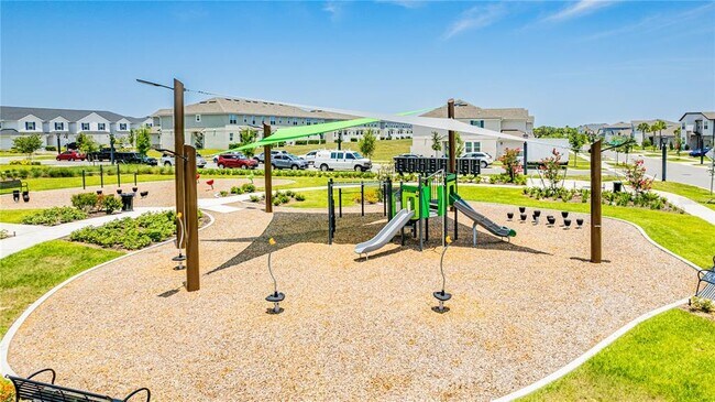 Building Photo - 1160 Lakeshore Breeze Pl