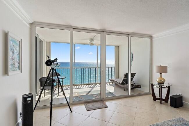 Building Photo - 840 Ocean Dr