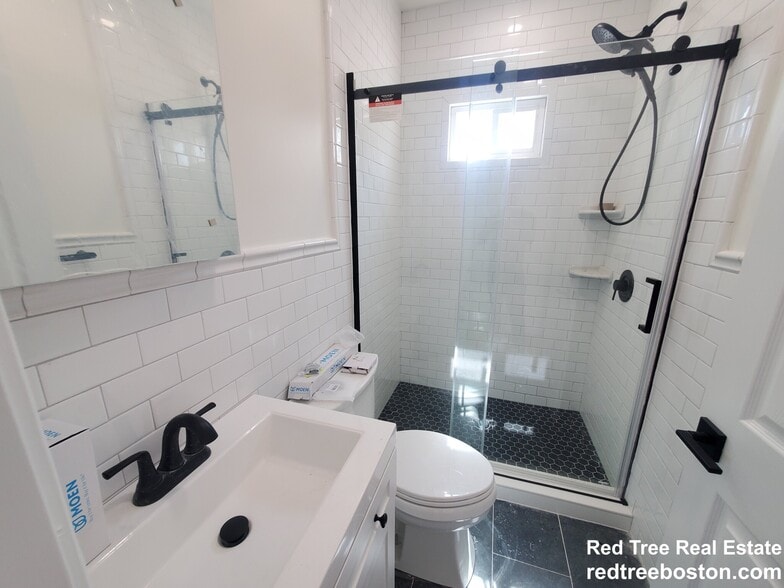 Building Photo - 258 Belmont St