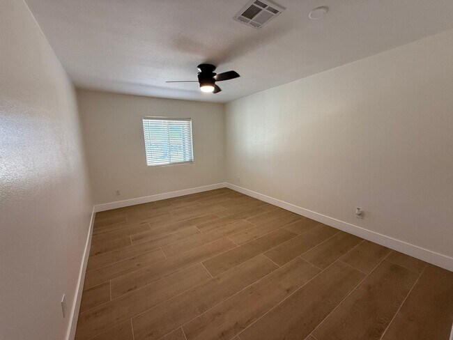 Building Photo - Cave Creek Horse Property