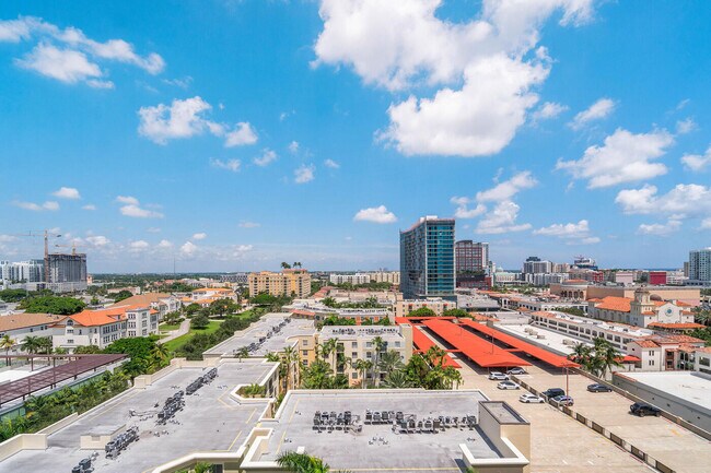Building Photo - 651 Okeechobee Blvd