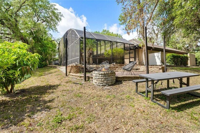 Building Photo - 352 Swansea Ct