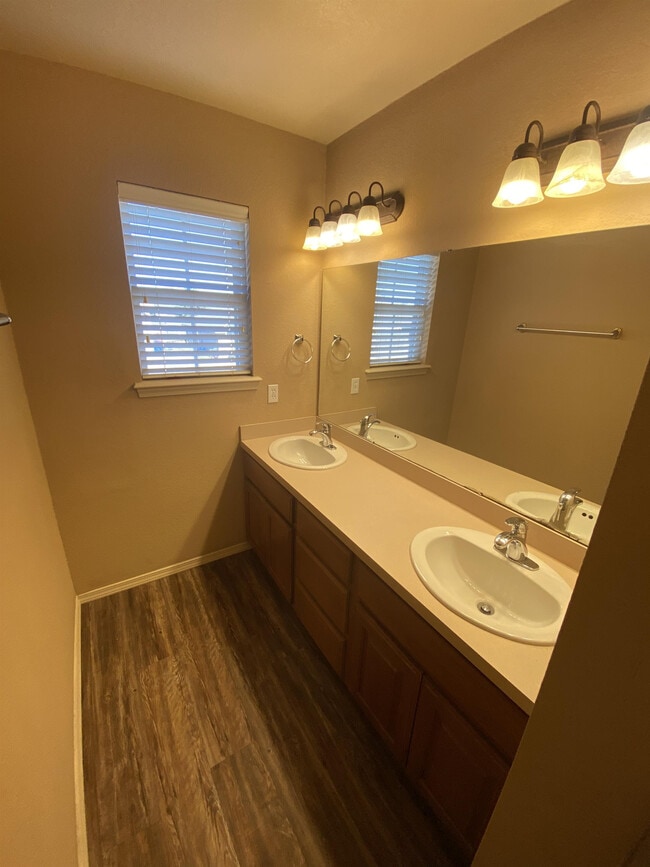 Building Photo - 2808 Fairway Hamlet Ct