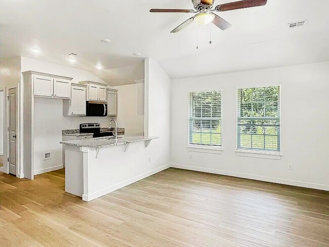 Building Photo - Newly Built 3-Bed Duplex – Bright, Cozy & ...