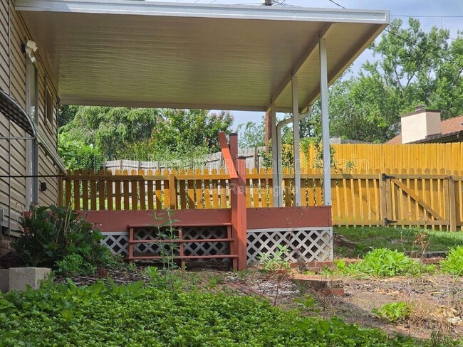 Building Photo - 15 Ginell Cir