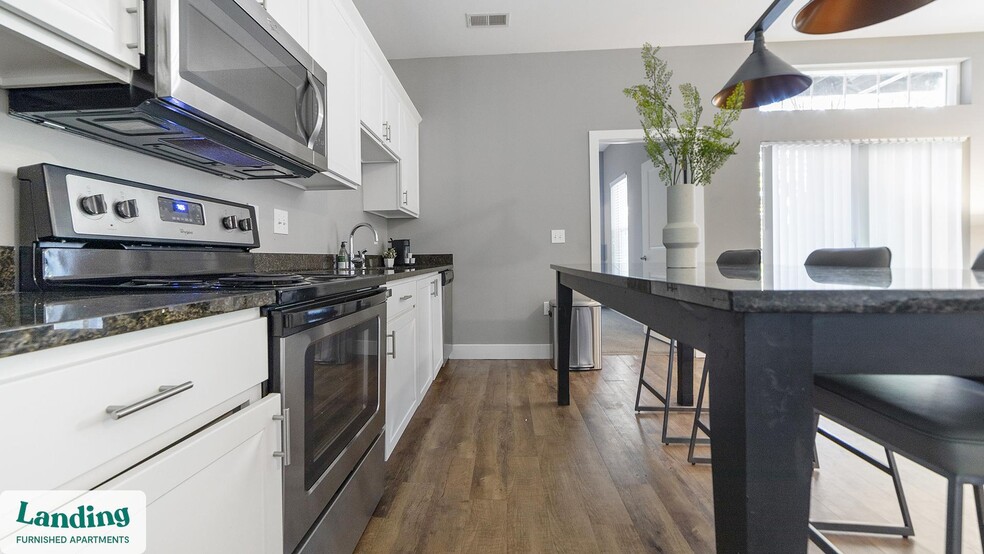 Building Photo - 41 E 9th Ave