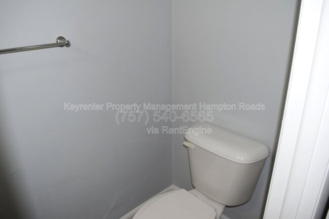 Building Photo - 215 A Settlers Landing Rd