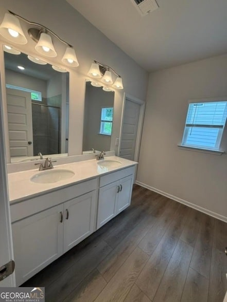 Building Photo - 2340 Ravencliff Dr