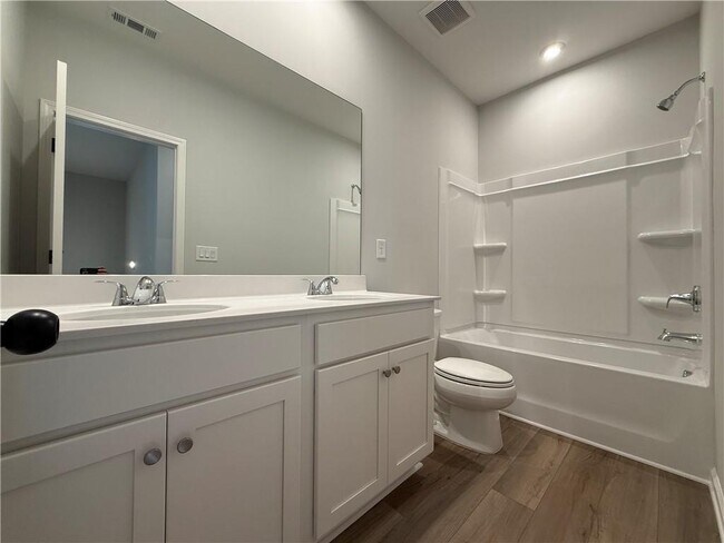 Building Photo - 3235-3235 Willow Glade Trl
