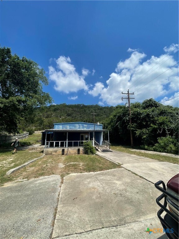 Building Photo - 1910 FM2673