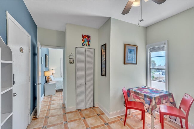 Building Photo - 324 Indiana St