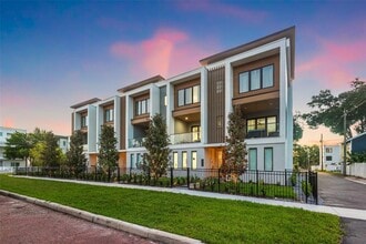 Building Photo - 210 W Columbus Dr