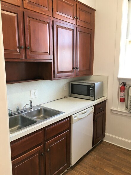 Building Photo - 25 W Boscawen St