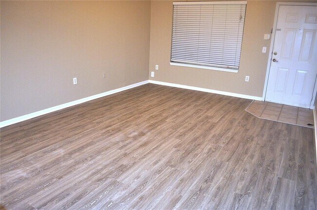 Building Photo - 2151 Chianti Pl