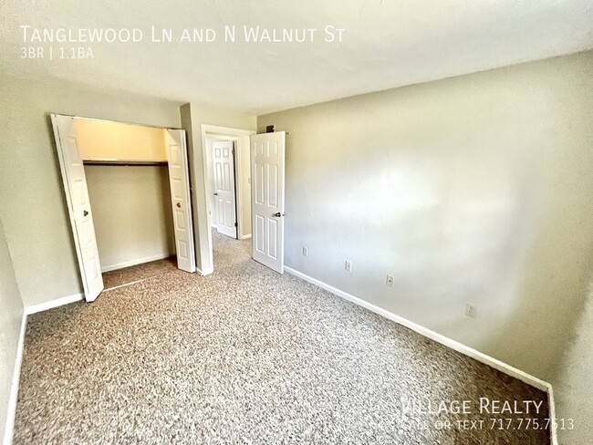 Building Photo - Spacious 3-BR Townhome in Dallastown Schoo...