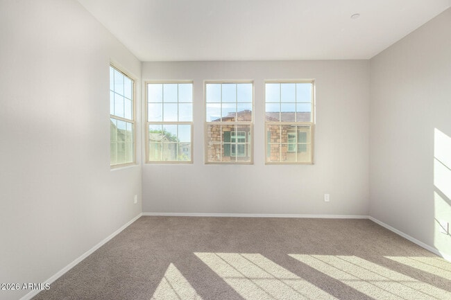 Building Photo - 1677 E Chelsea Ln