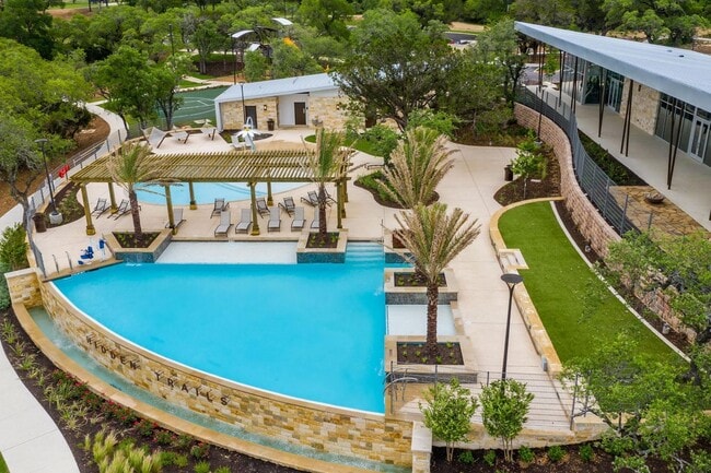 Building Photo - BULVERDE - Upgraded 4 BR/3BA One-Story - HIDDEN TRAILS!