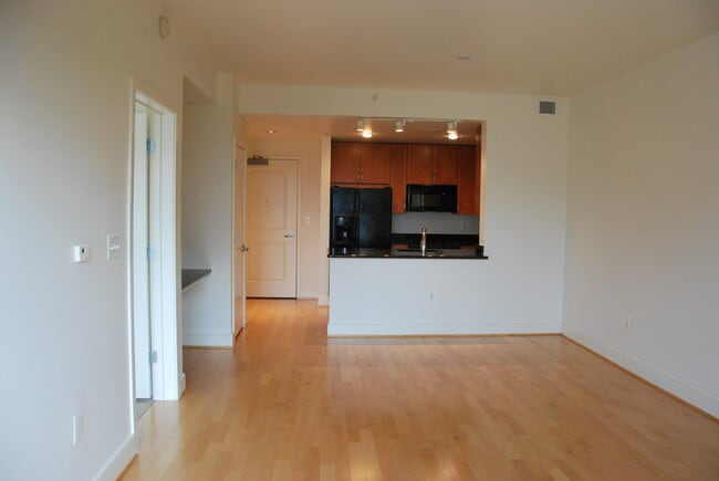 Building Photo - 4101 Albemarle St NW