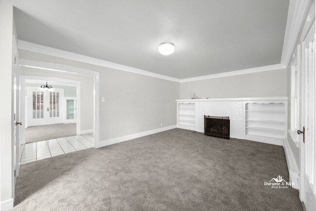 Building Photo - Single Family Home in Historic Oak Park Neighborhood