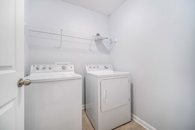 Building Photo - 3145 Gallberry St