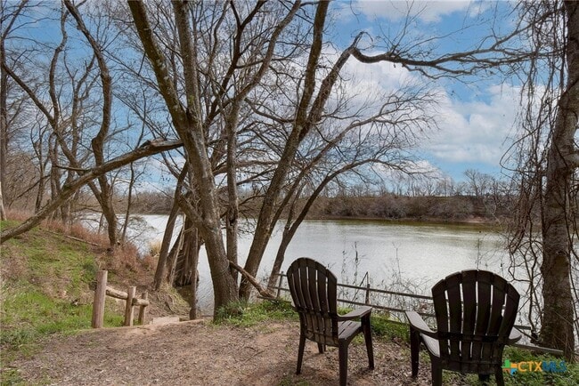 Building Photo - 2500 Highland Haven Dr