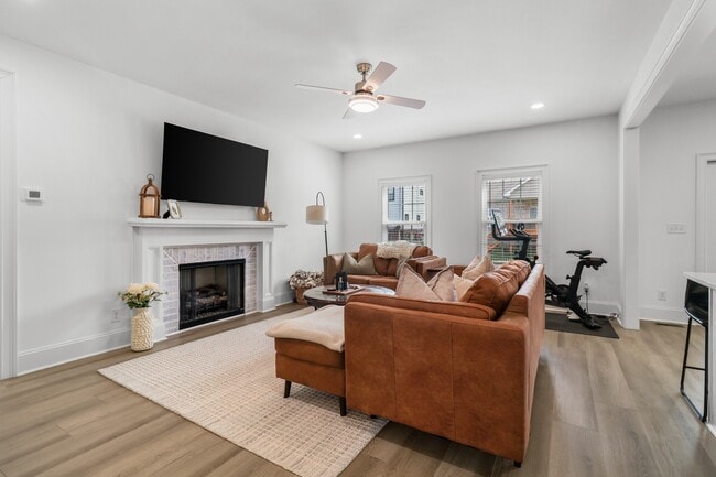 Building Photo - 276 Bluebell Dr