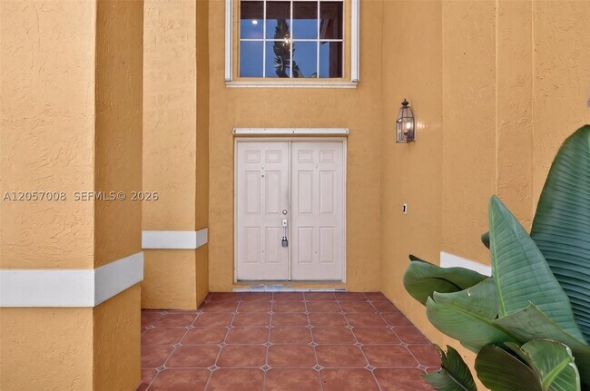 Building Photo - 498 Cambridge Ln