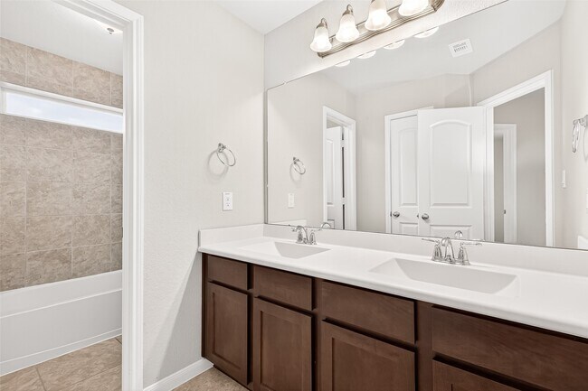 Building Photo - 24114 Leonforte Dr