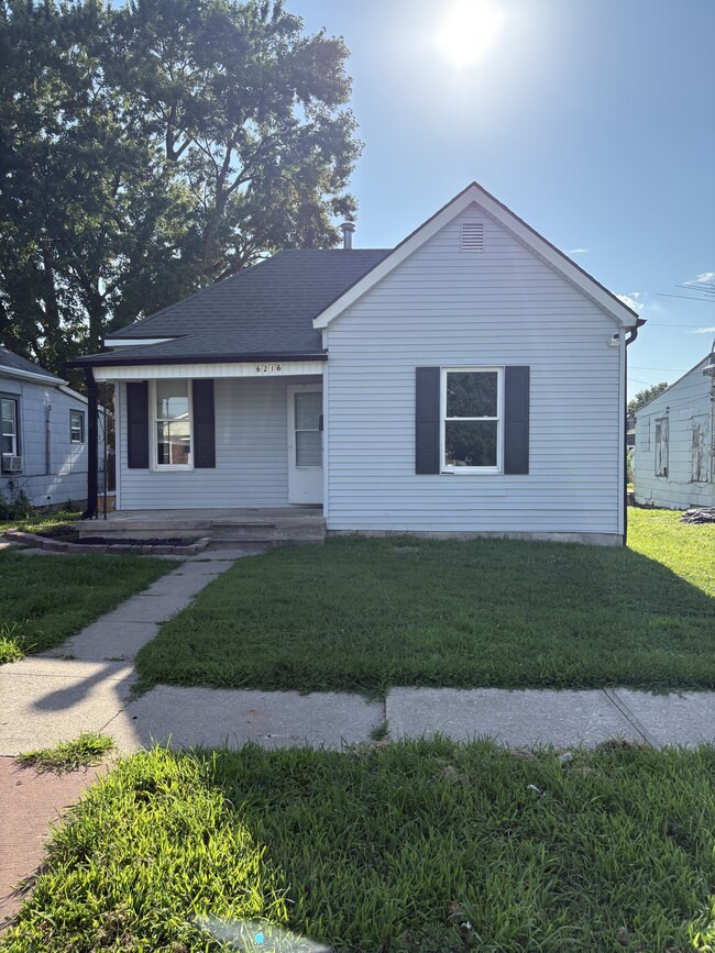 Primary Photo - 6216 Carnegie St