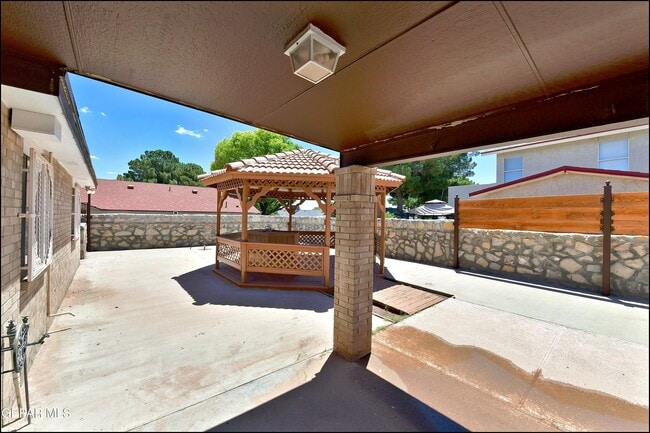 Building Photo - 11620 Laura Marie Dr