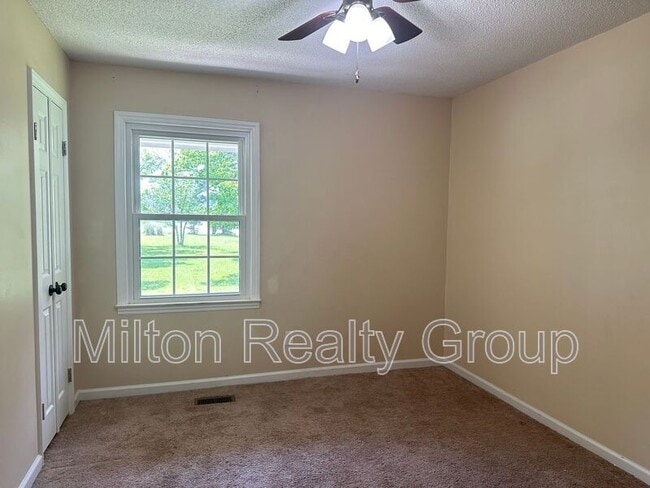 Building Photo - 12013 NC-210