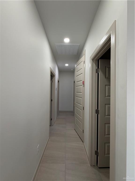 Building Photo - 16 Dragonfly St