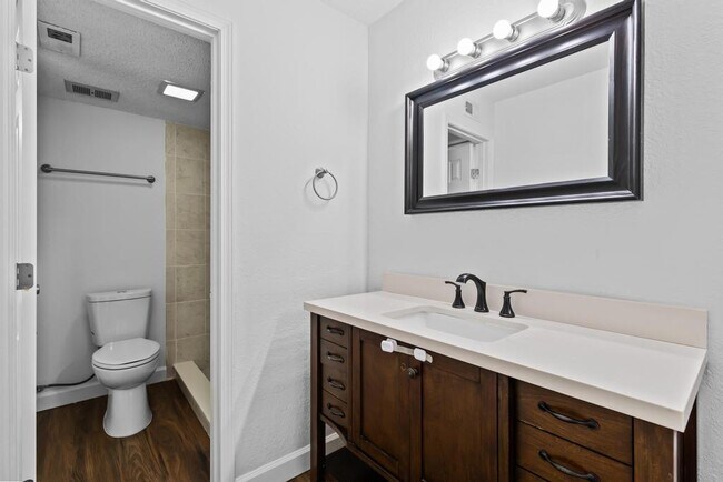 Building Photo - 3918 La Mirada Dr N