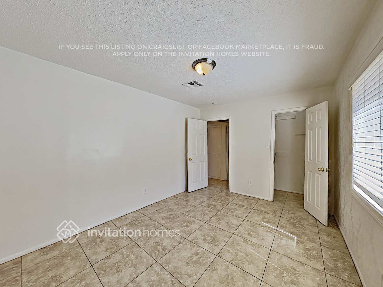 Building Photo - 6118 W Hollyhock Dr