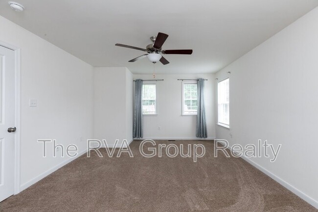 Building Photo - 5620 Moss Side Ave