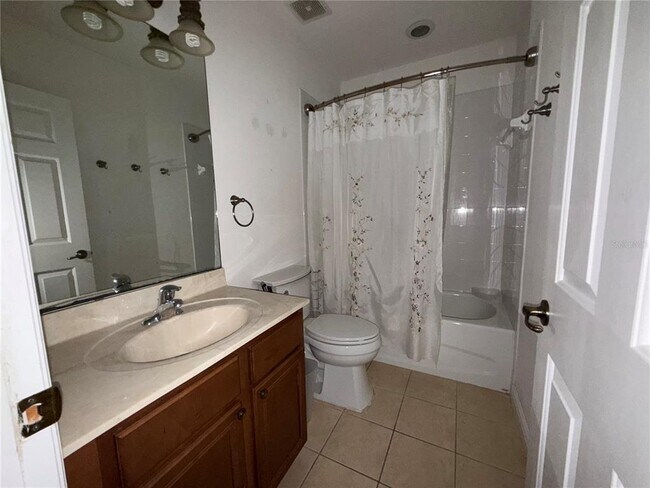 Building Photo - 3353 Antica St