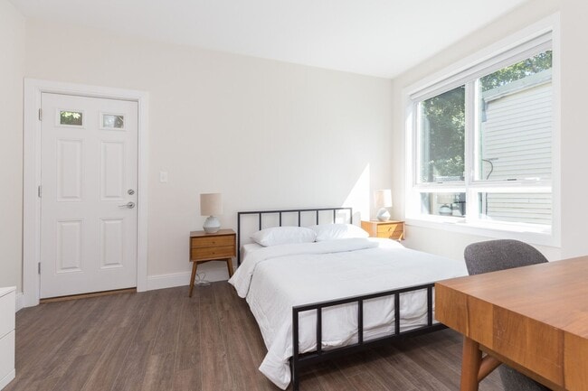 Building Photo - 133 Marcella St