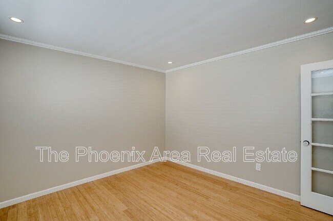 Building Photo - 1143 E Sandpiper Dr