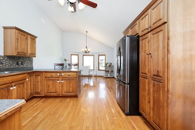 Building Photo - Italian Estates Property Management